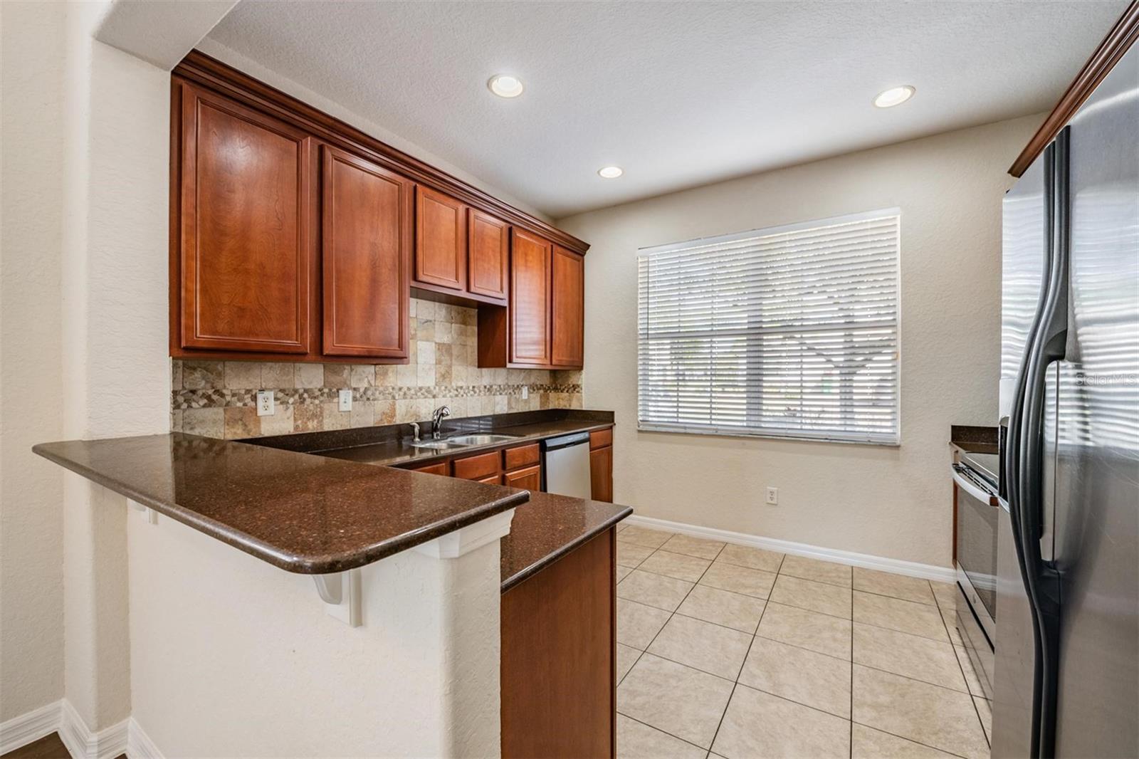 SEVEN OAKS - Residential