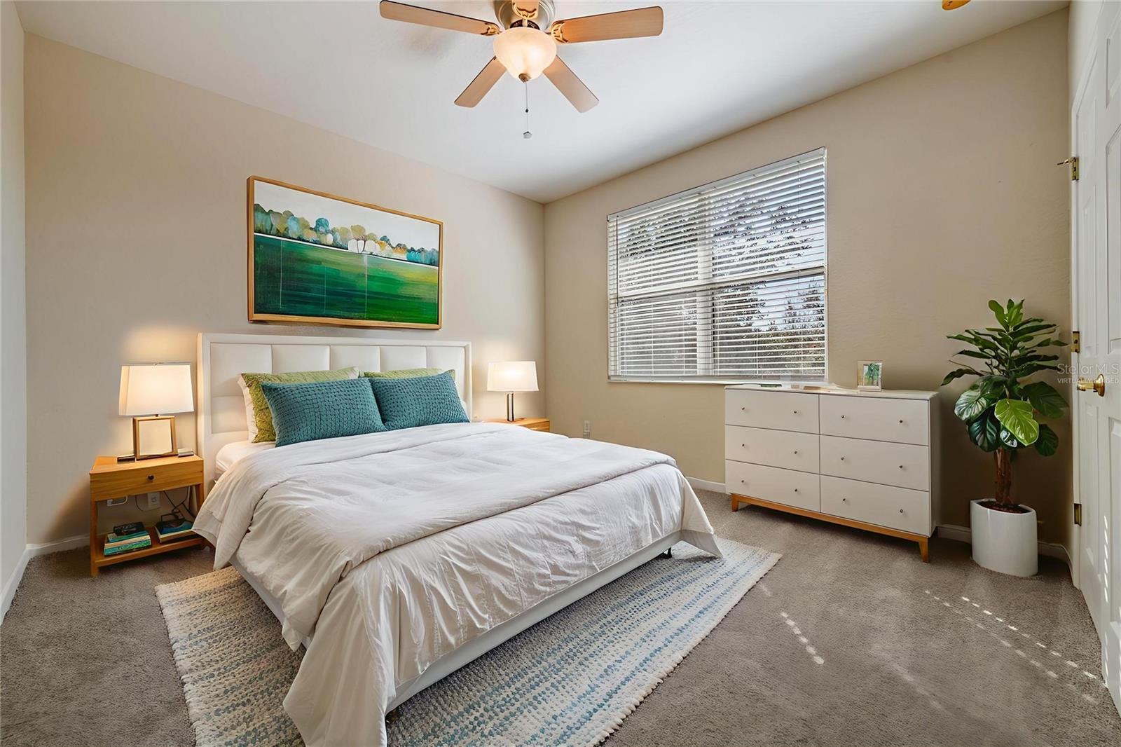 SEVEN OAKS - Residential