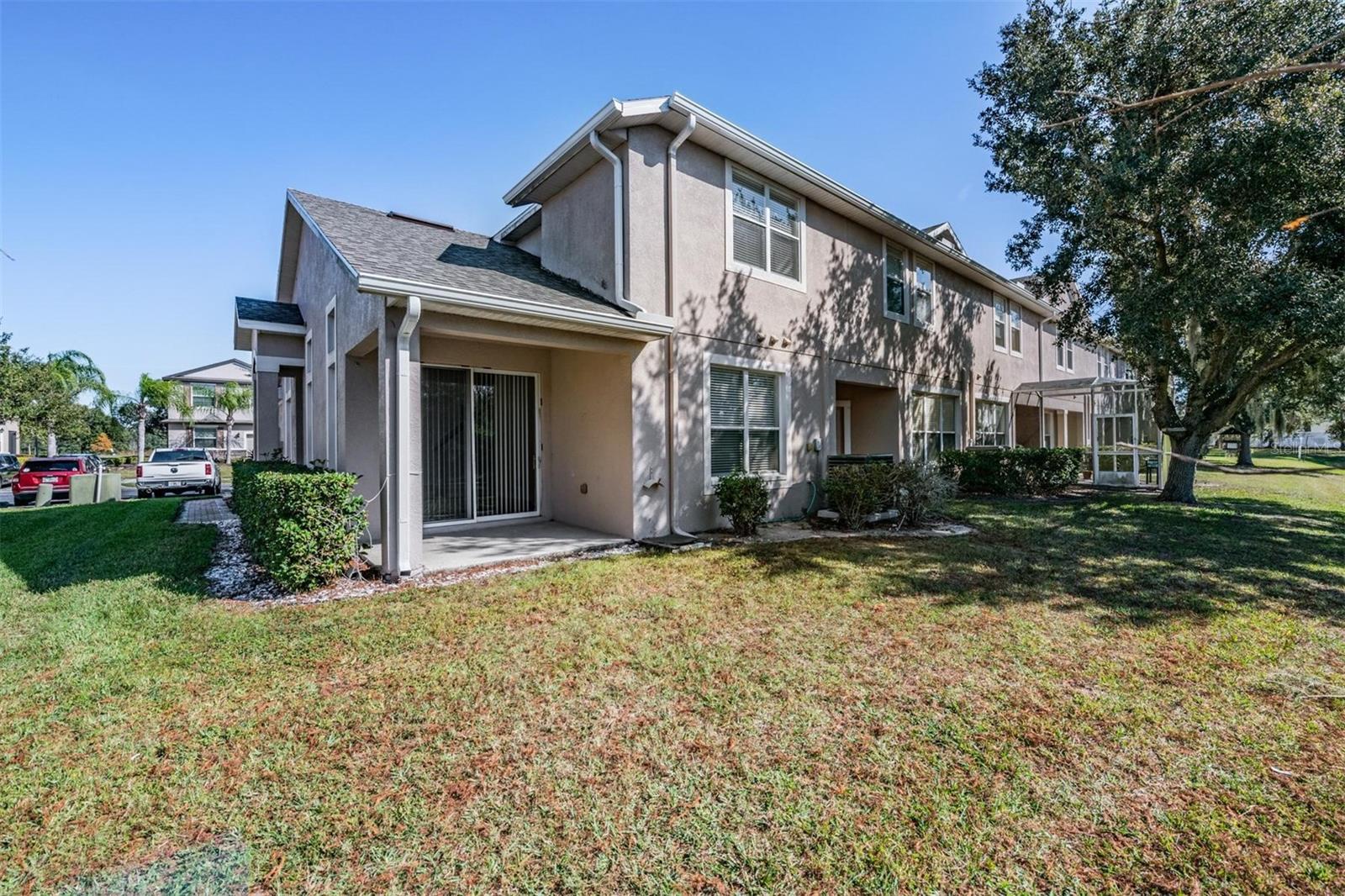 SEVEN OAKS - Residential