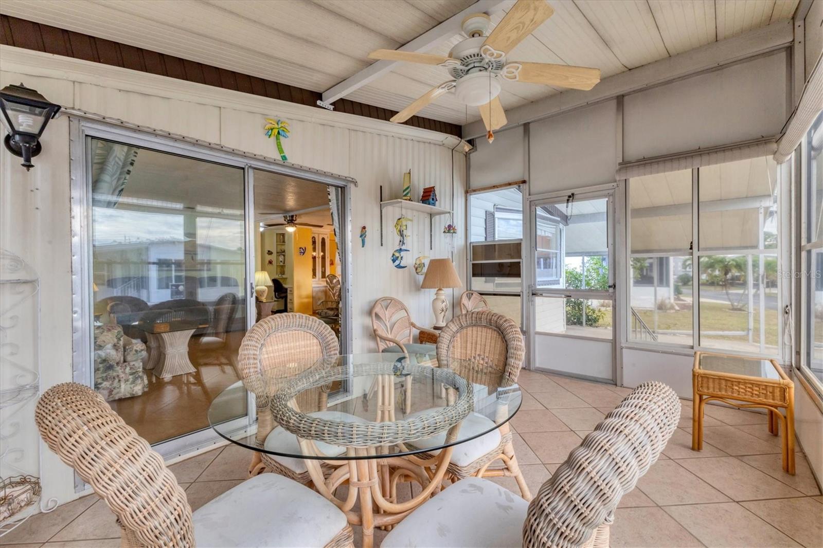 POLYNESIAN VILLAGE - Residential