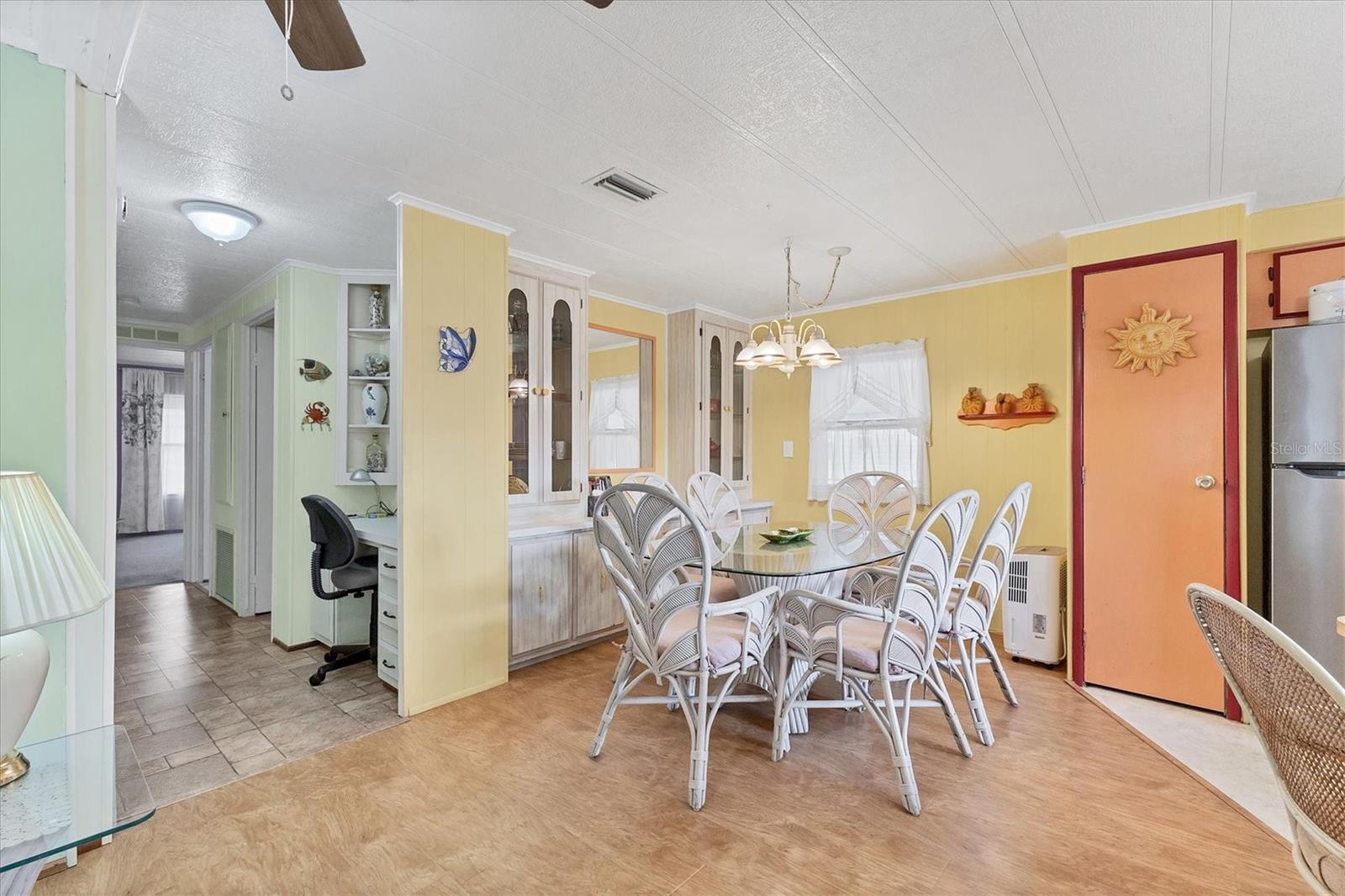 POLYNESIAN VILLAGE - Residential