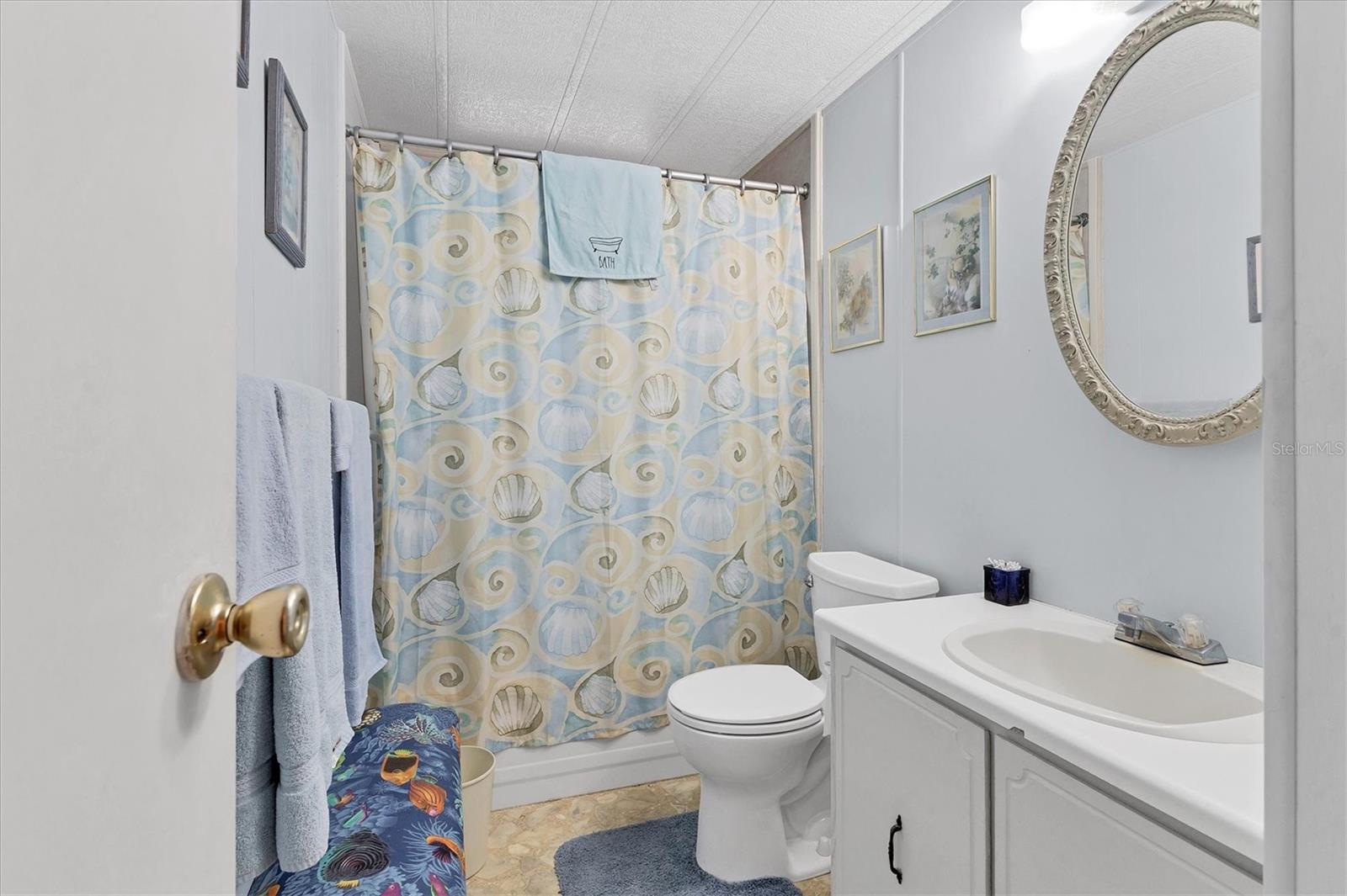 POLYNESIAN VILLAGE - Residential