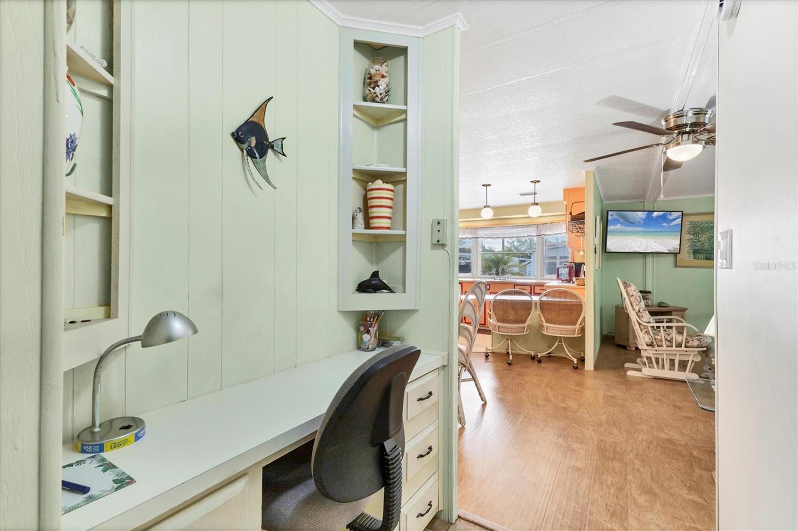 POLYNESIAN VILLAGE - Residential