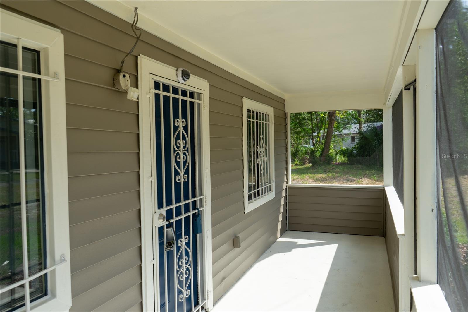 1307 RAILROAD AVENUE