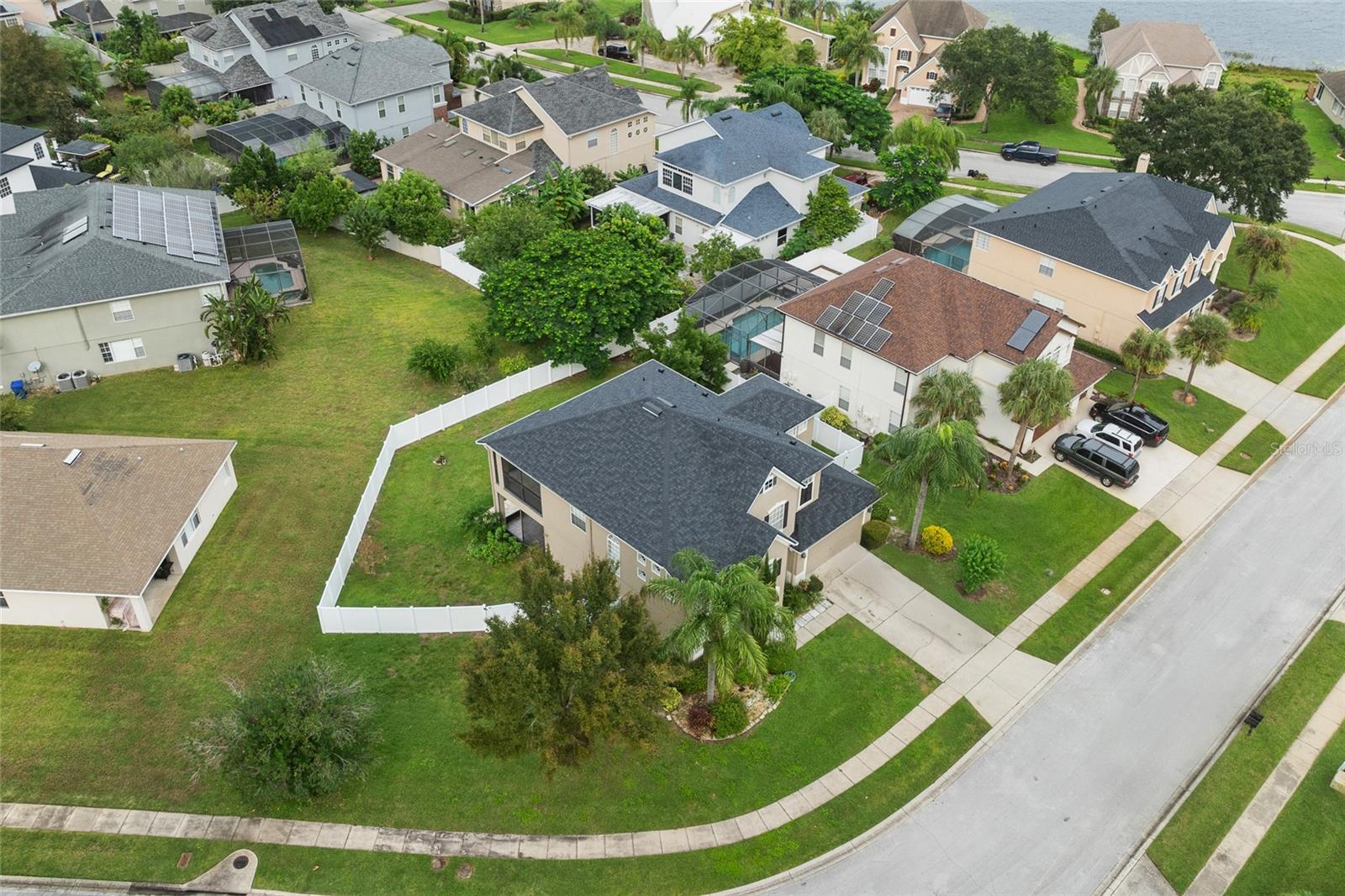 WILLOWS ON LAKE 48 35 - Residential