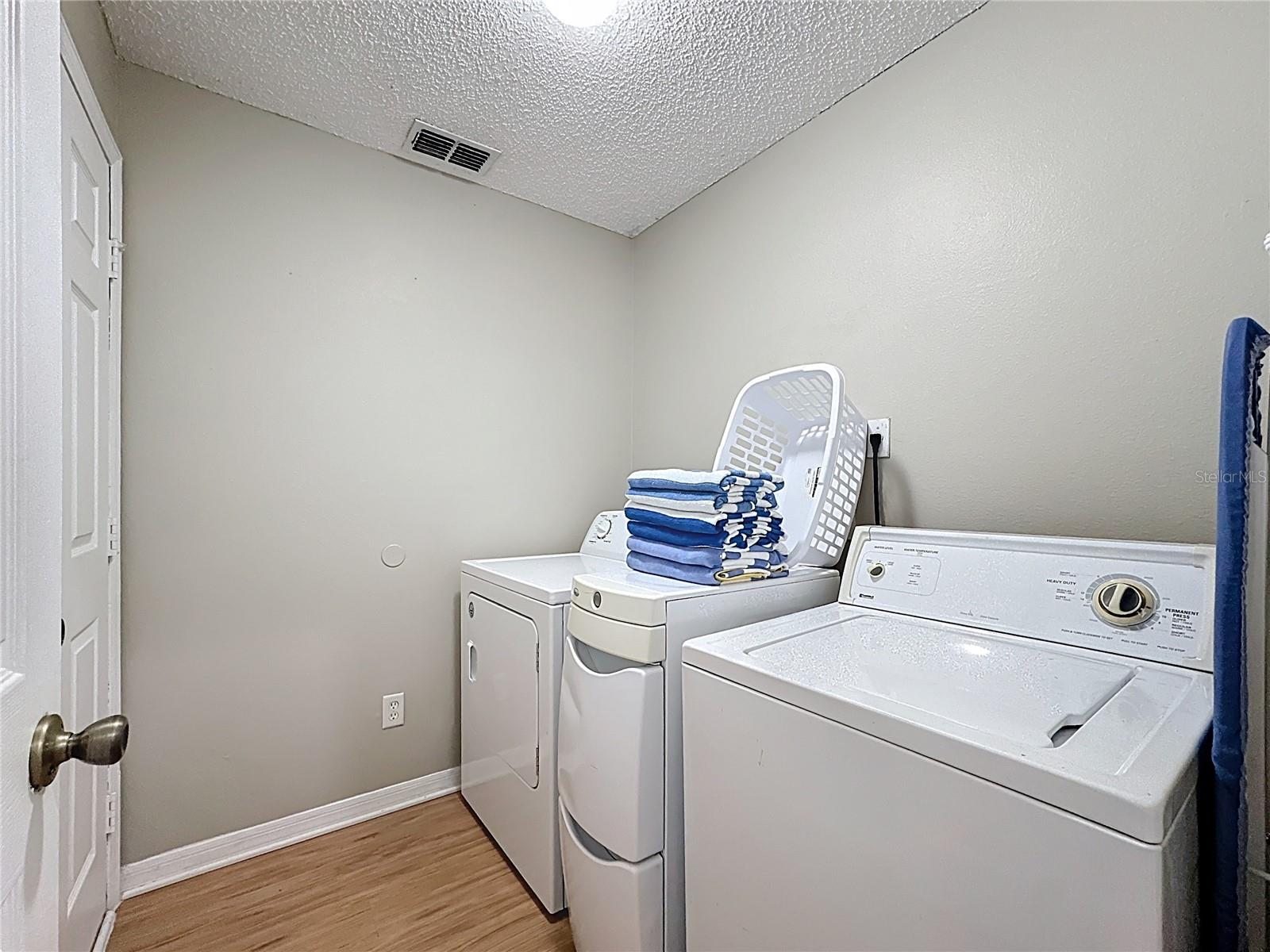 CLEAR CREEK - Residential