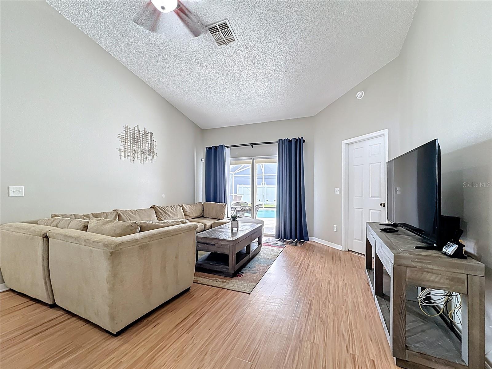 CLEAR CREEK - Residential