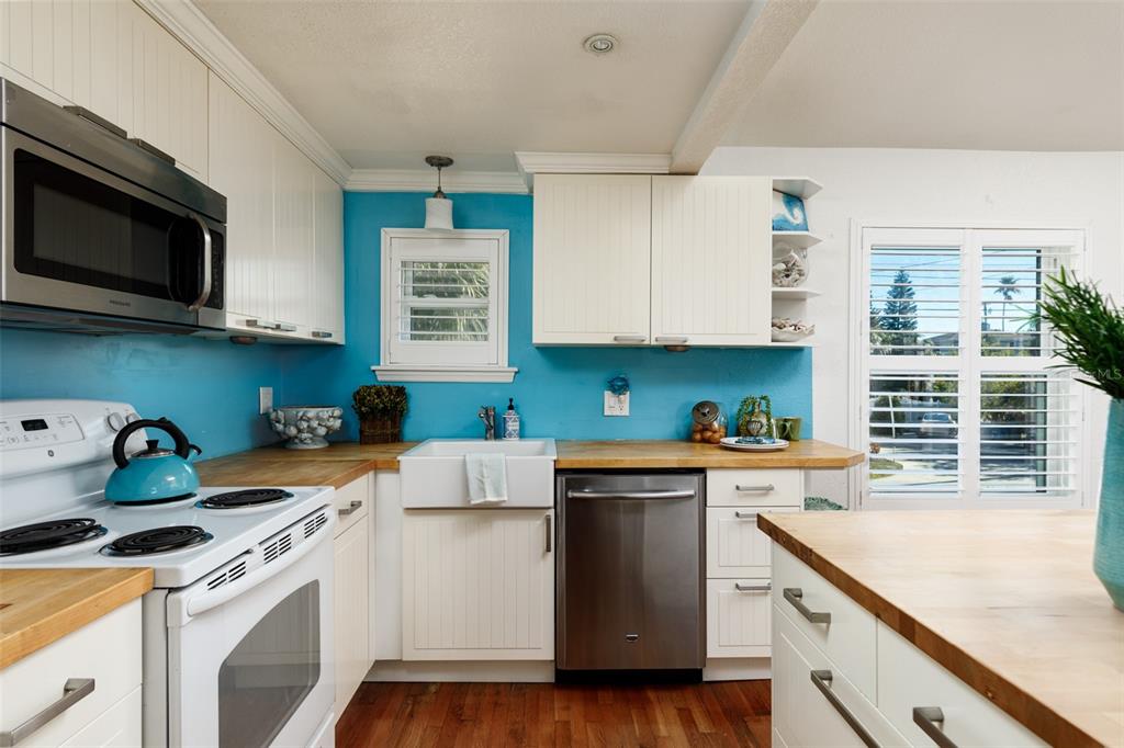 SUNSET BEACH - Residential