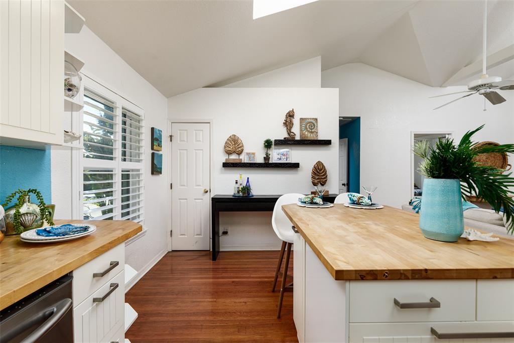 SUNSET BEACH - Residential