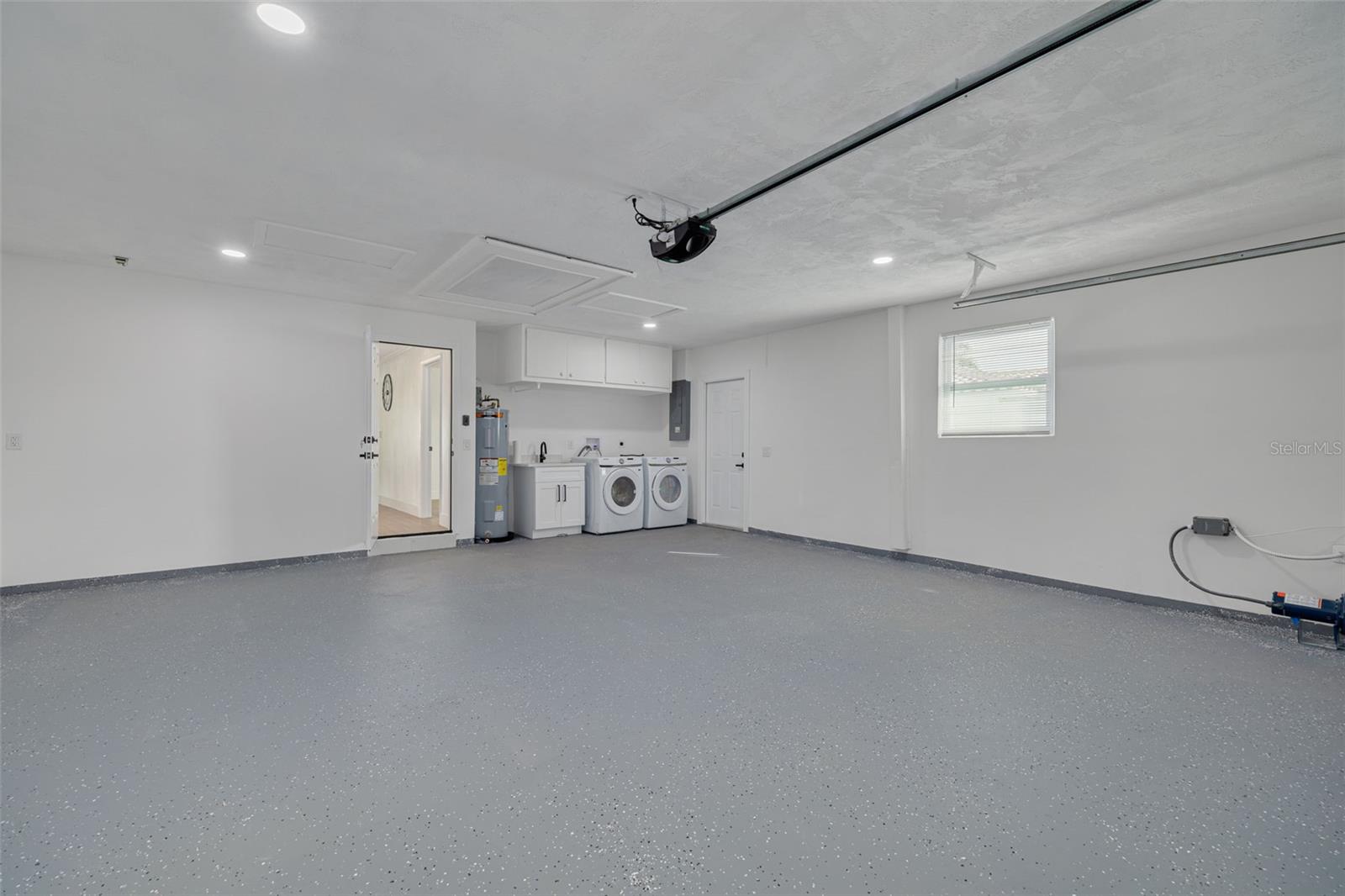 HILLCREST MANOR 3RD ADD - Residential