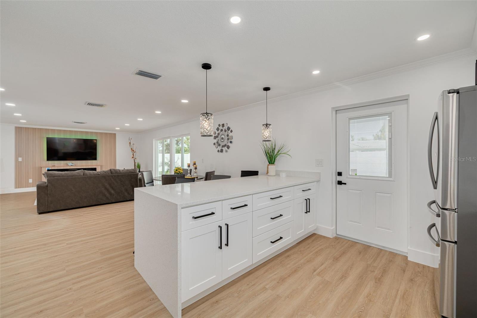 HILLCREST MANOR 3RD ADD - Residential