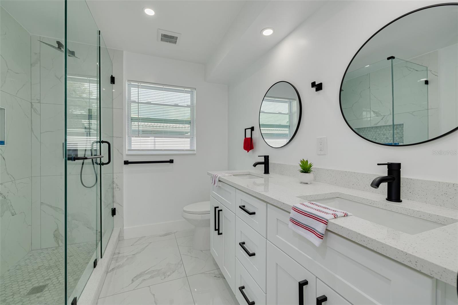 HILLCREST MANOR 3RD ADD - Residential