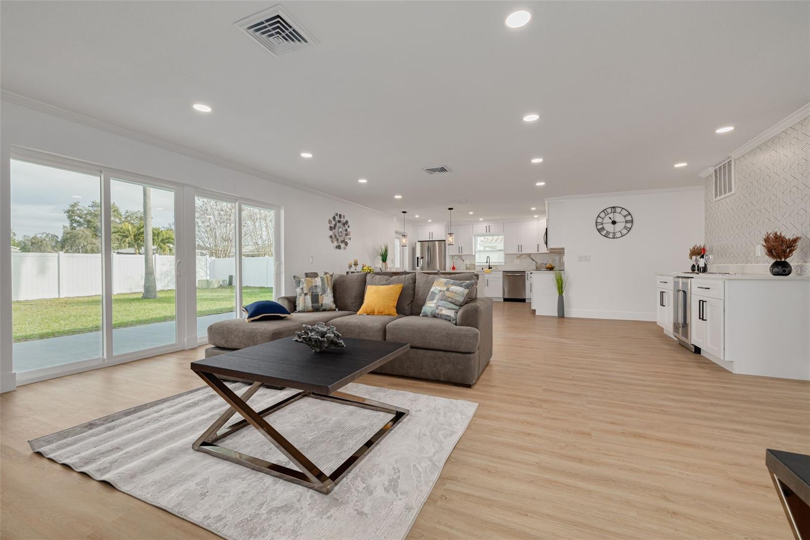 HILLCREST MANOR 3RD ADD - Residential