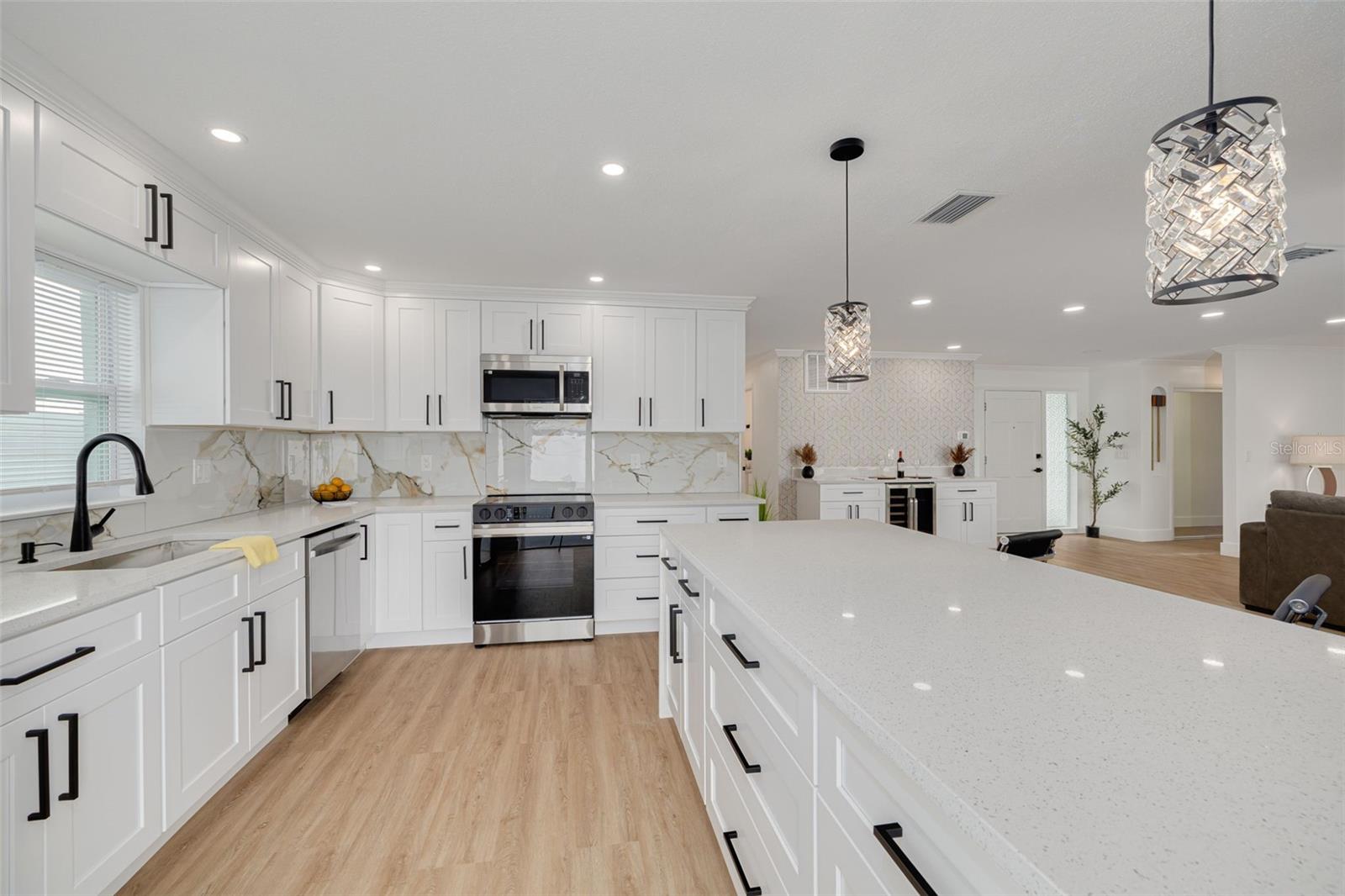 HILLCREST MANOR 3RD ADD - Residential