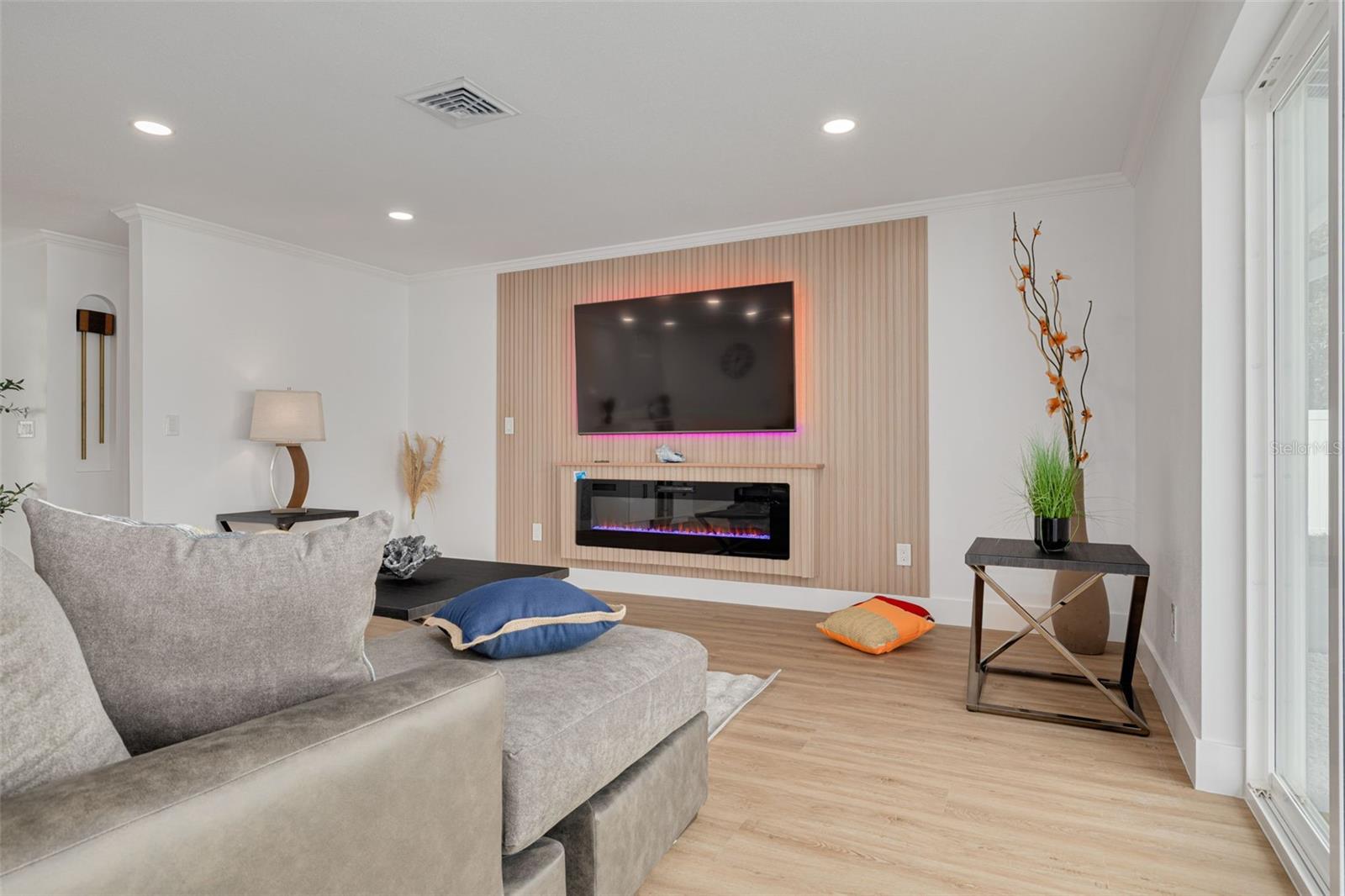 HILLCREST MANOR 3RD ADD - Residential