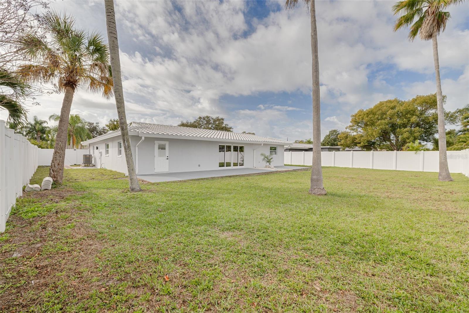 HILLCREST MANOR 3RD ADD - Residential