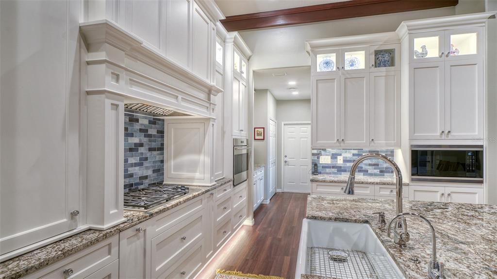 LAUREL OAK ESTATES - Residential