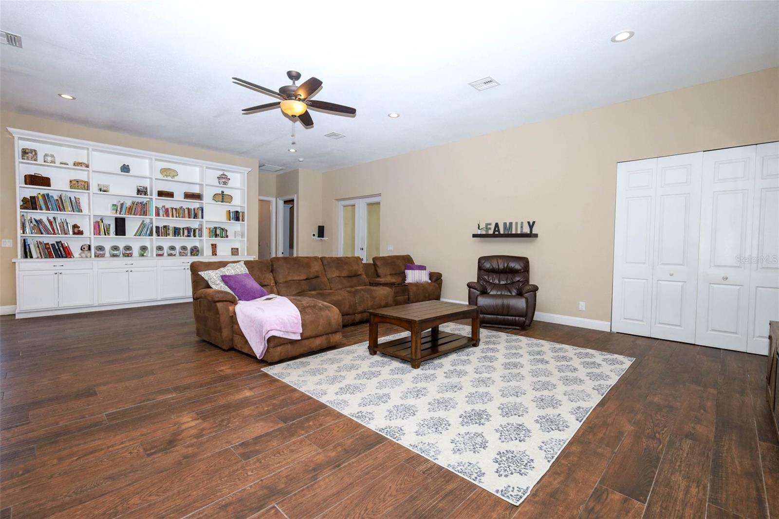 OVIEDO TERRACE - Residential