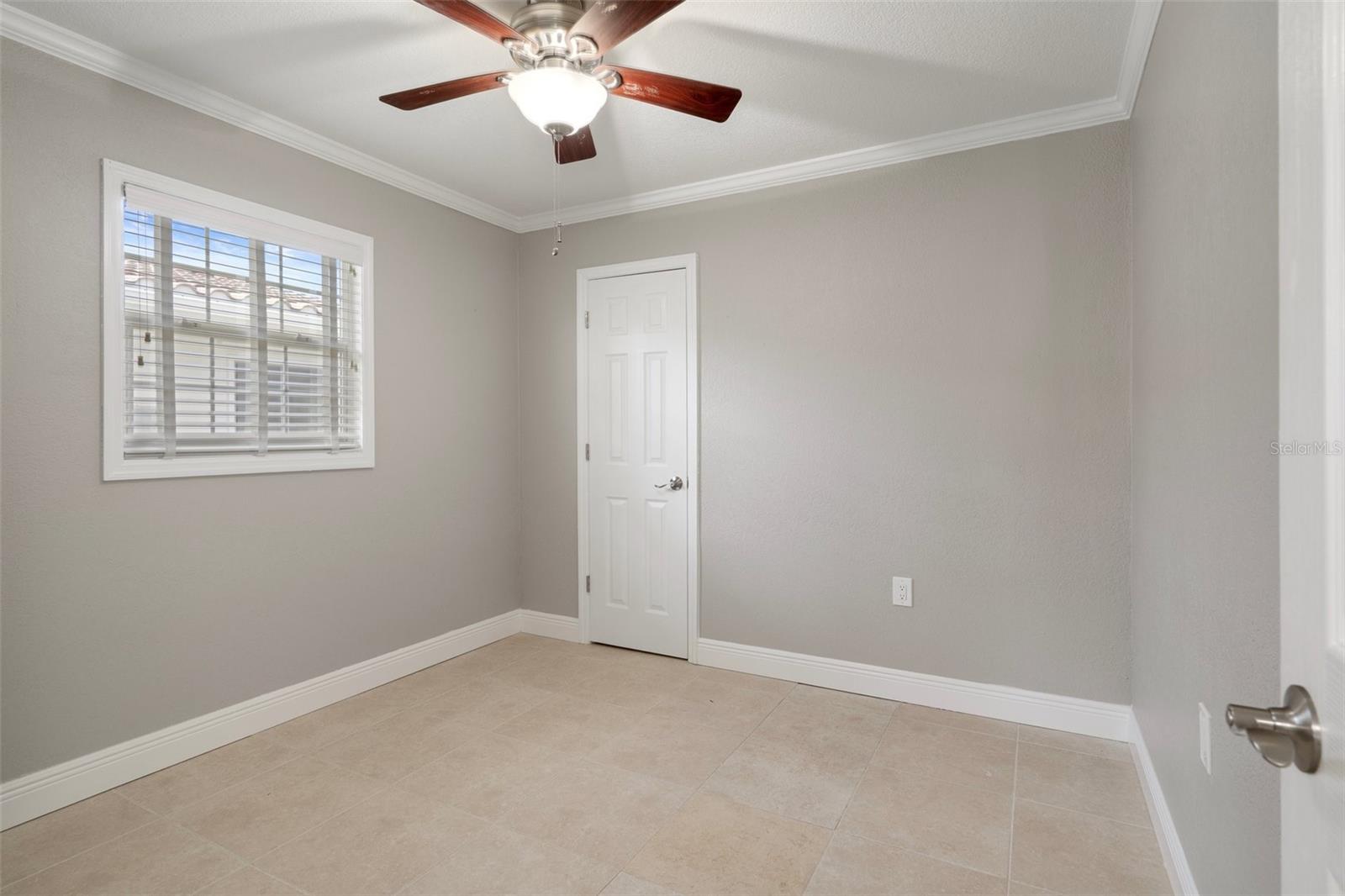 FLOR A MAR - Residential Lease