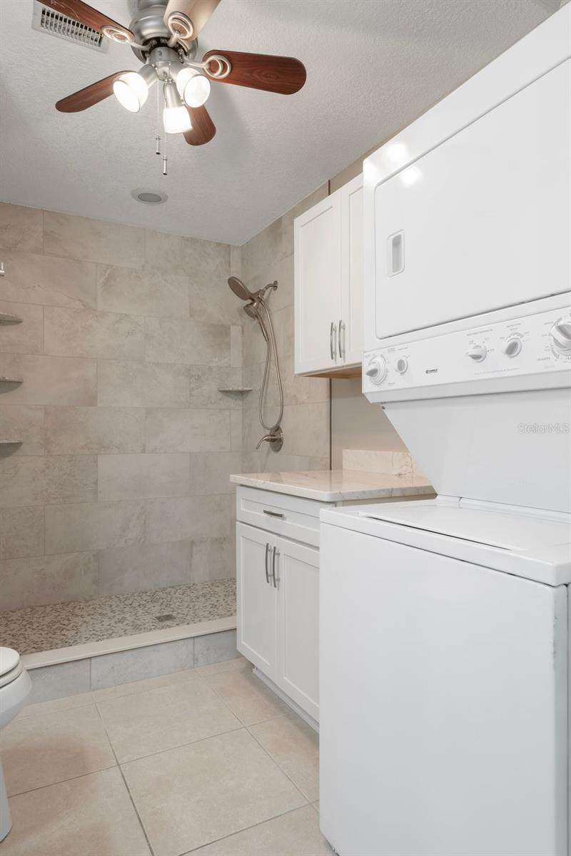 FLOR A MAR - Residential Lease