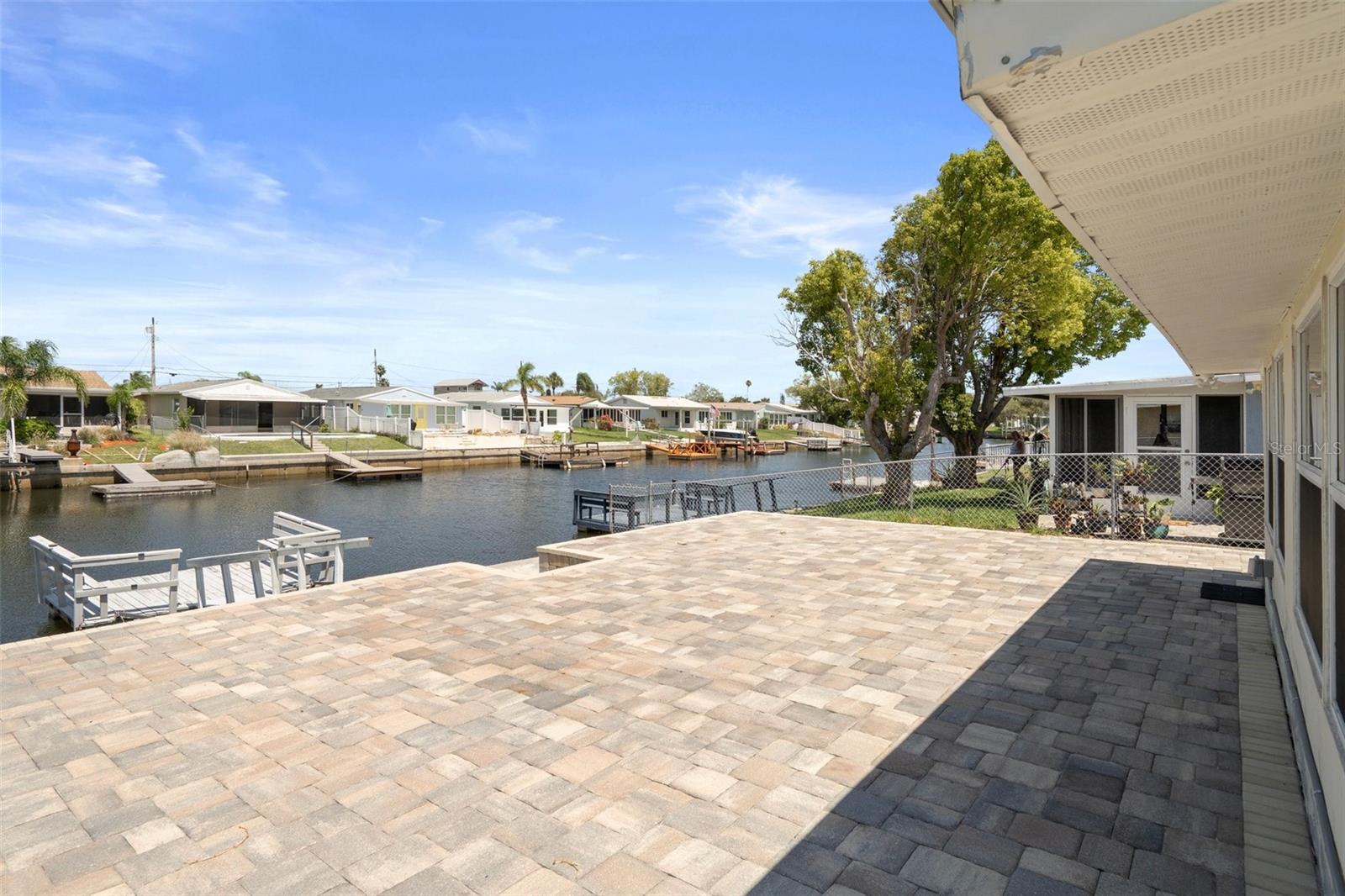 FLOR A MAR - Residential Lease