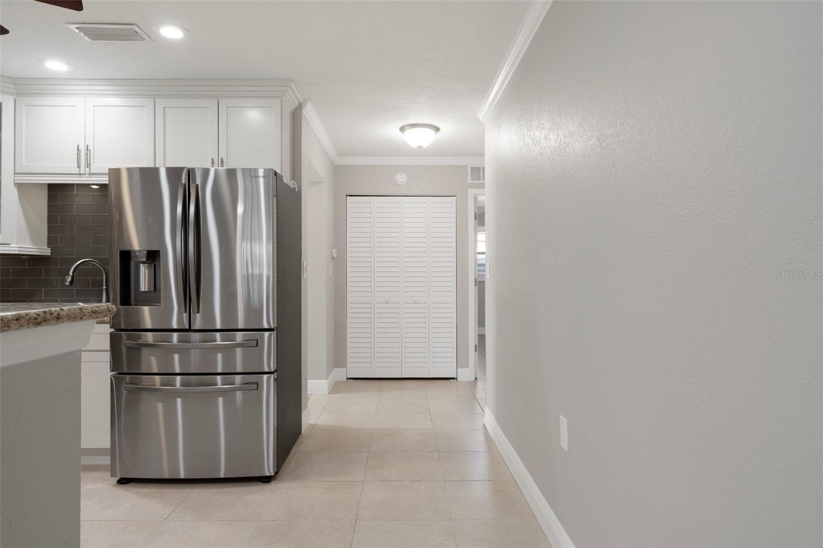 FLOR A MAR - Residential Lease