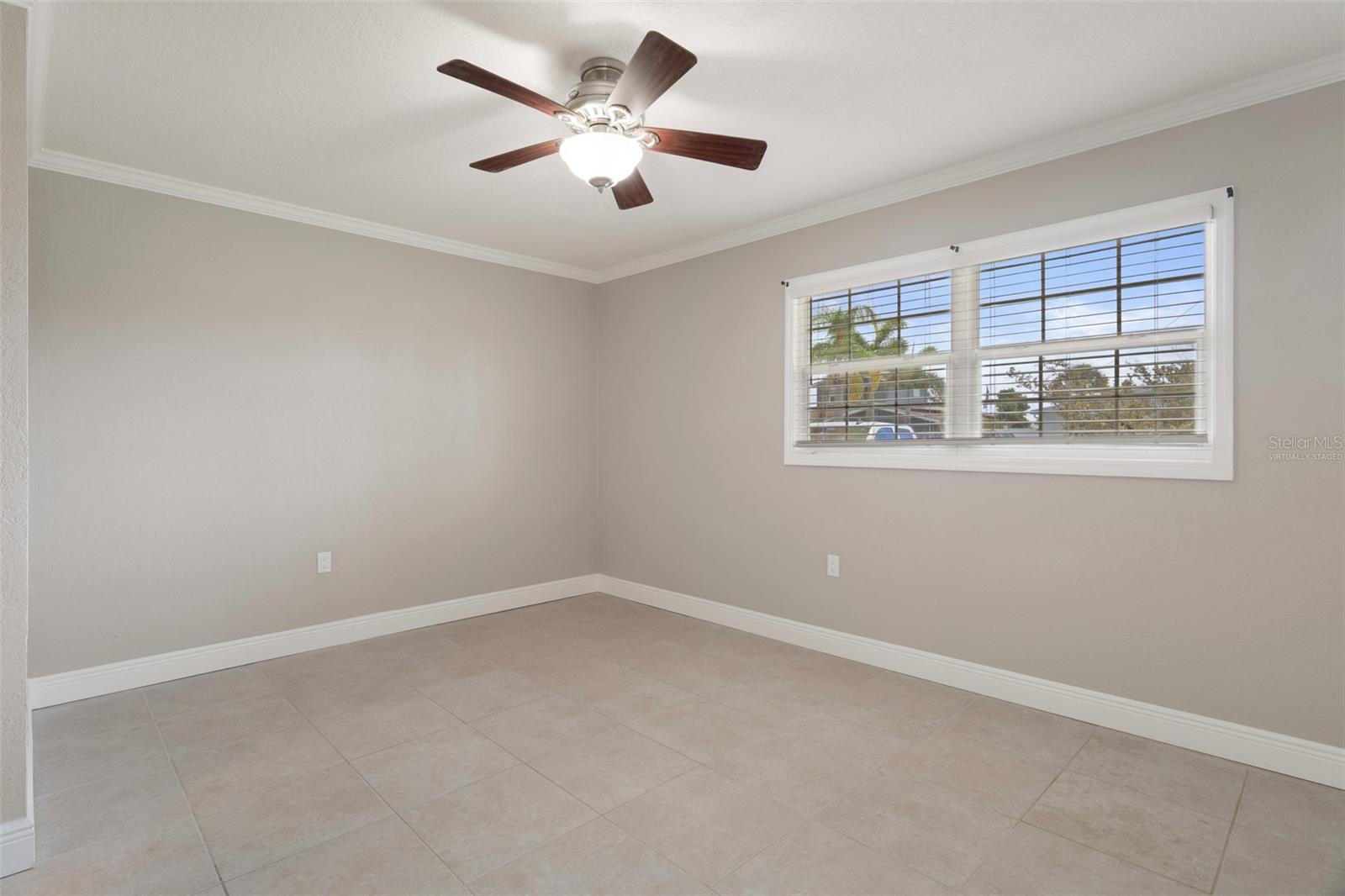 FLOR A MAR - Residential Lease