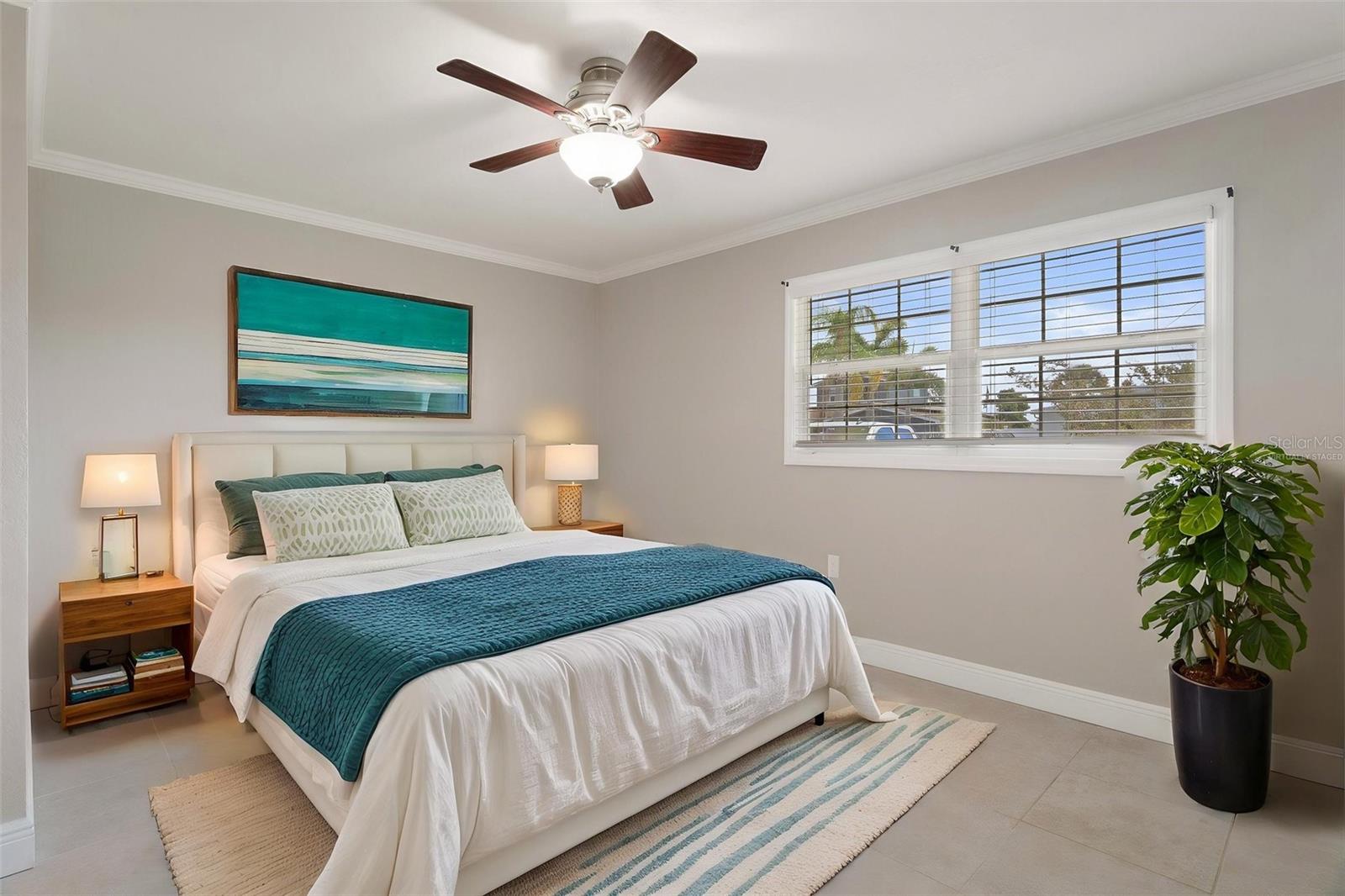 FLOR A MAR - Residential Lease