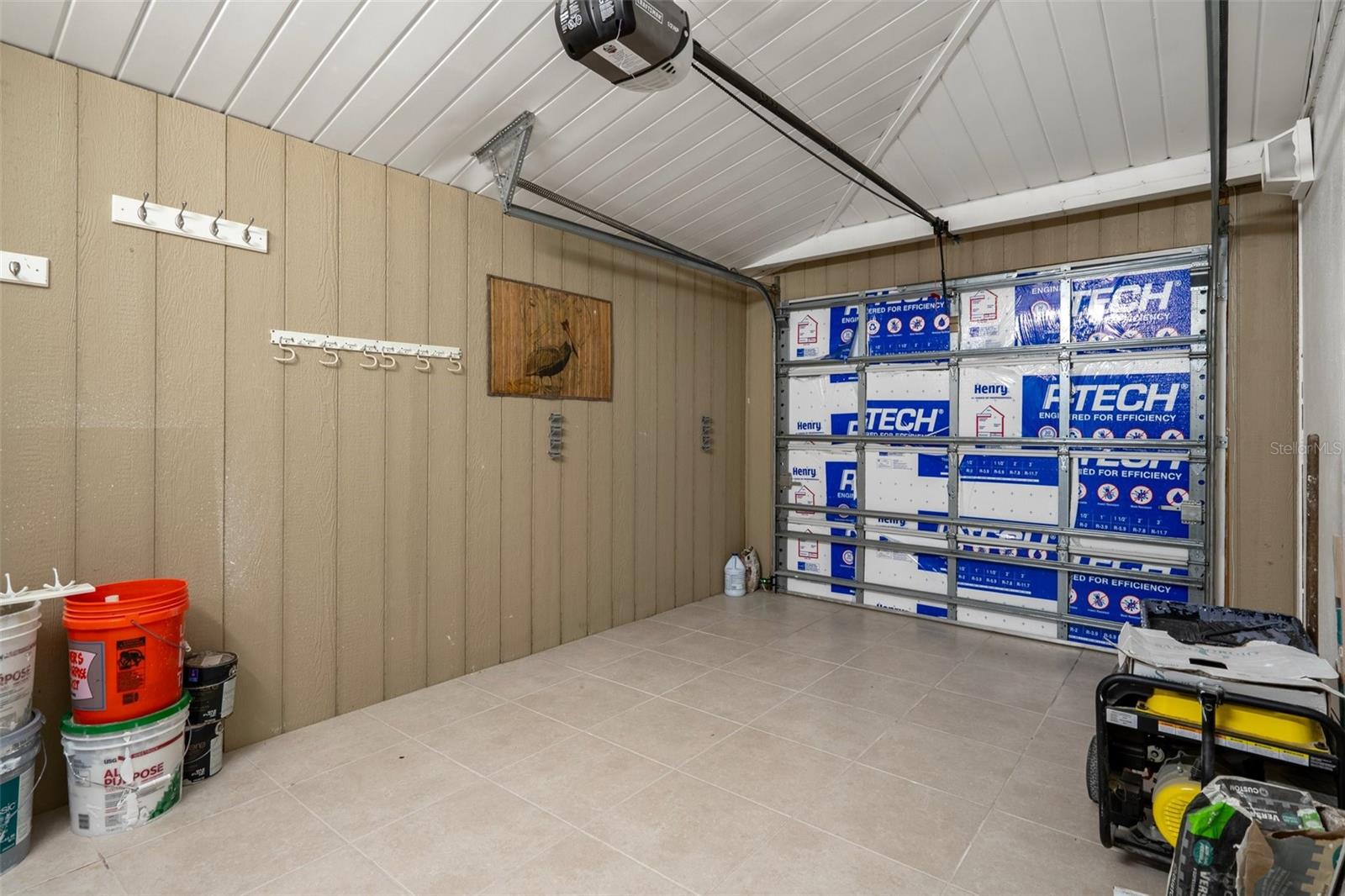 FLOR A MAR - Residential Lease