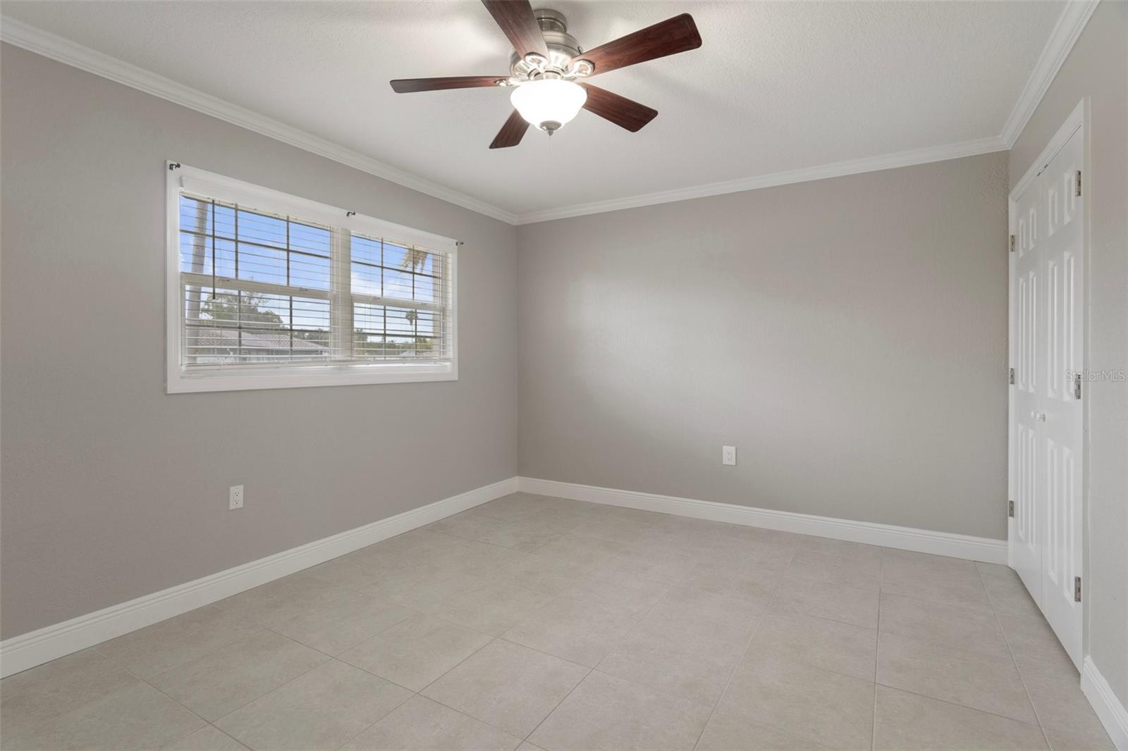 FLOR A MAR - Residential Lease