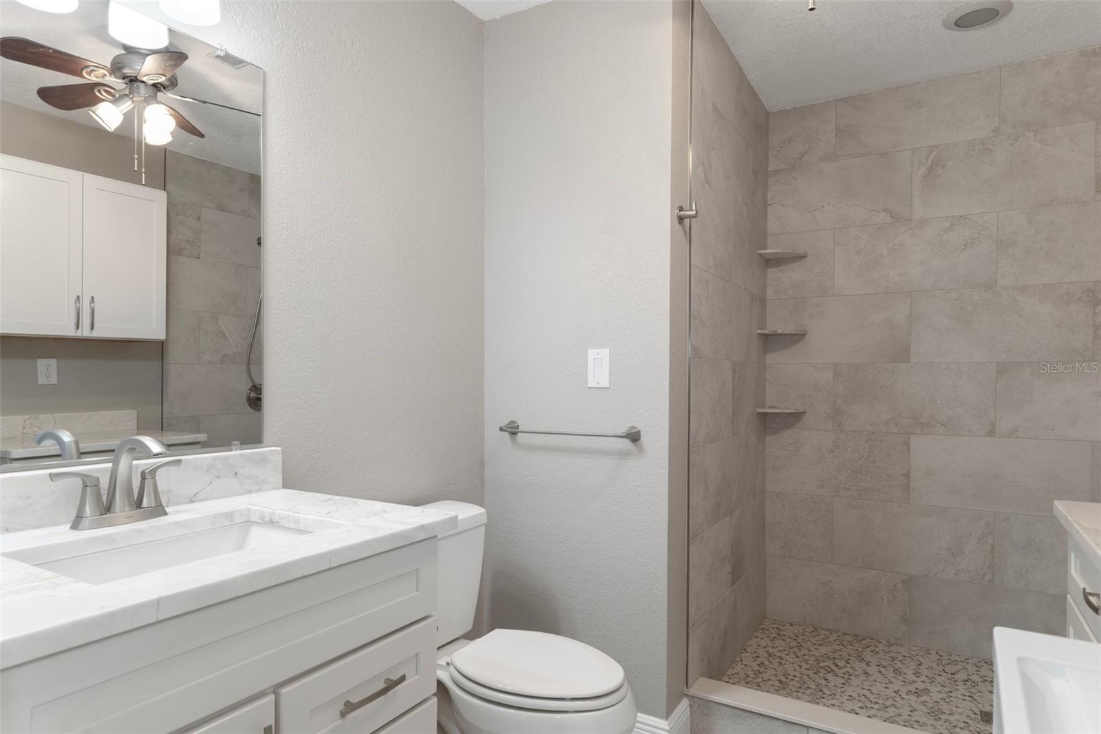 FLOR A MAR - Residential Lease