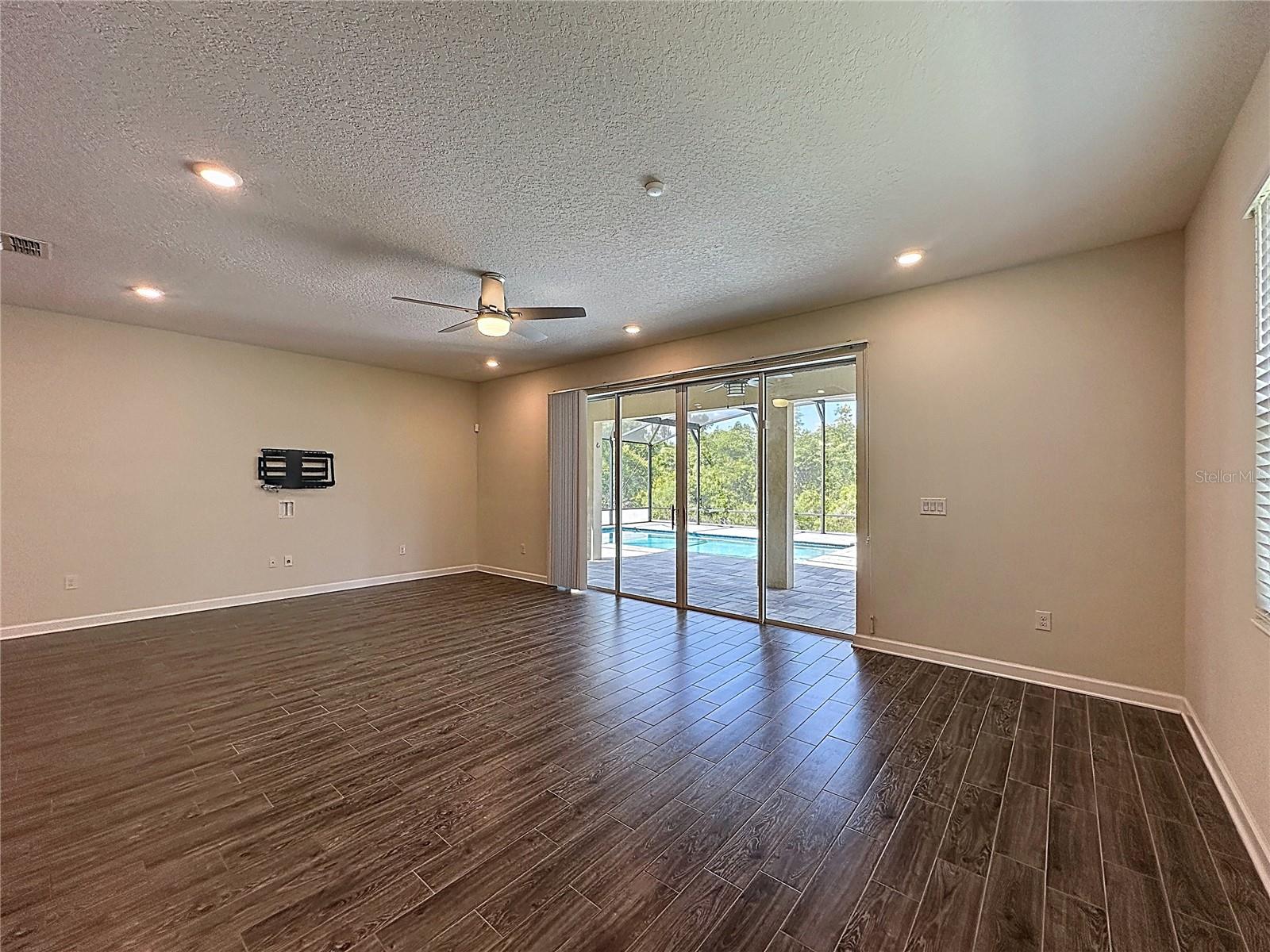 DRAYTON-PRESTON WOODS/PROVIDEN - Residential