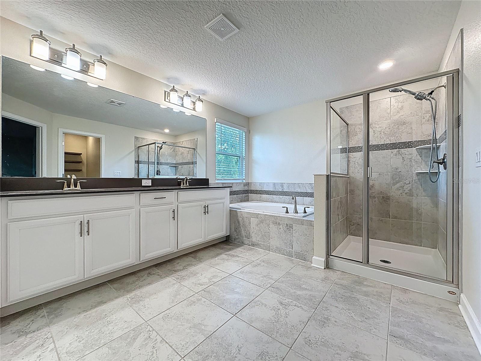 DRAYTON-PRESTON WOODS/PROVIDEN - Residential