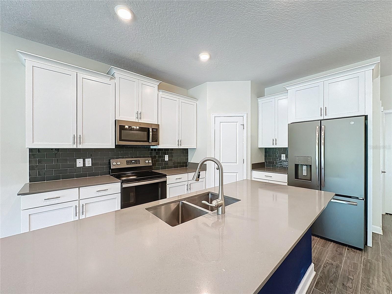 DRAYTON-PRESTON WOODS/PROVIDEN - Residential