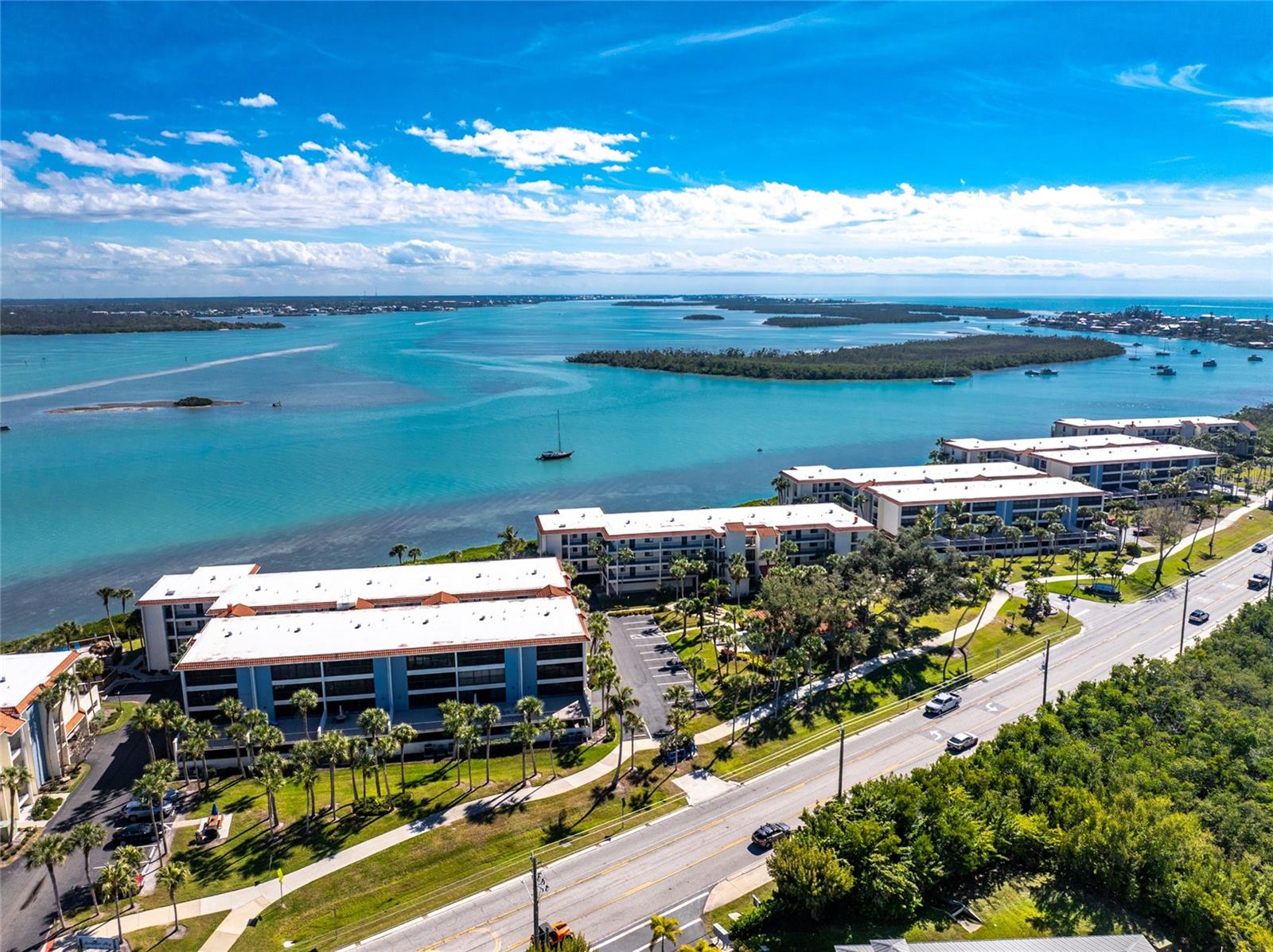 SANDPIPER KEY BLDG 04 - Residential