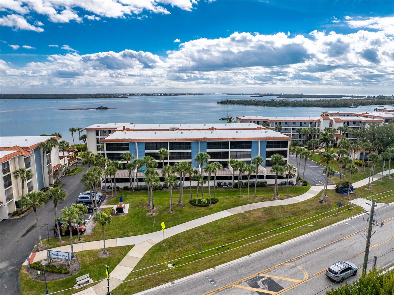 SANDPIPER KEY BLDG 04 - Residential