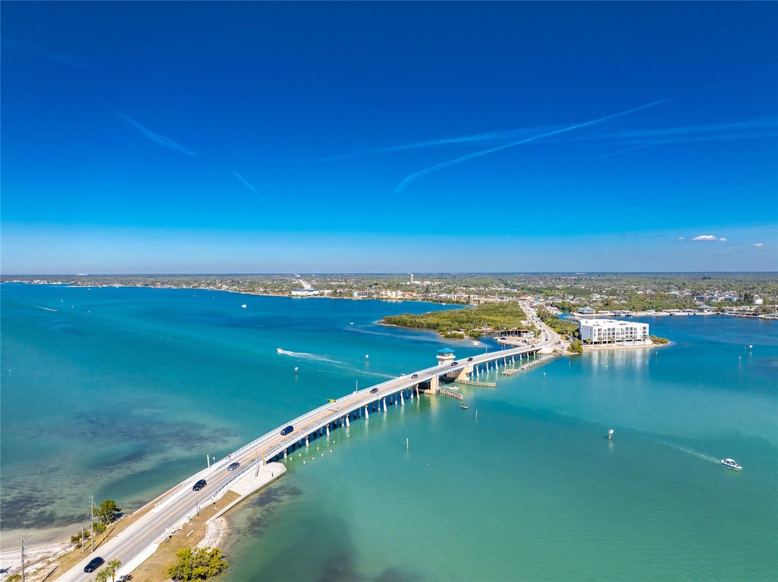 SANDPIPER KEY BLDG 04 - Residential