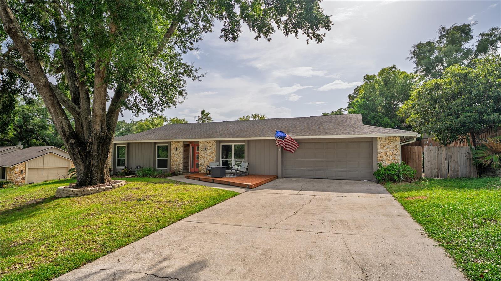 1420 TRACY DEE WAY