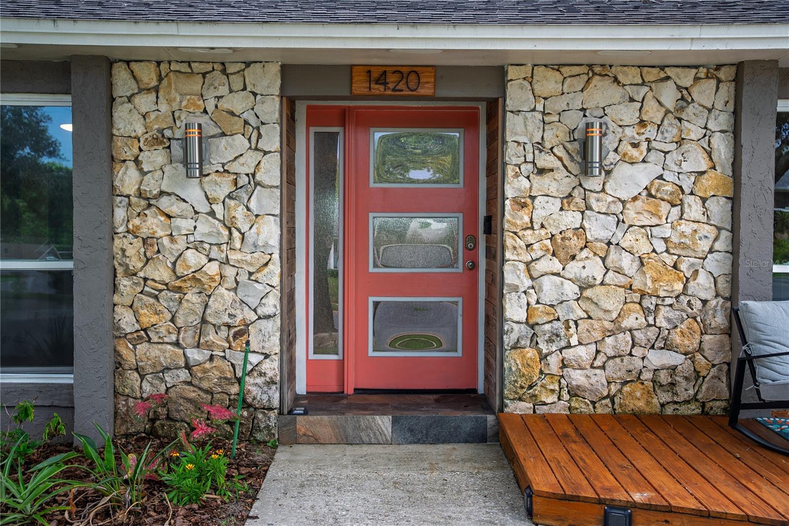1420 TRACY DEE WAY