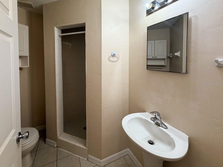 MAGNOLIA MANOR - Residential Lease