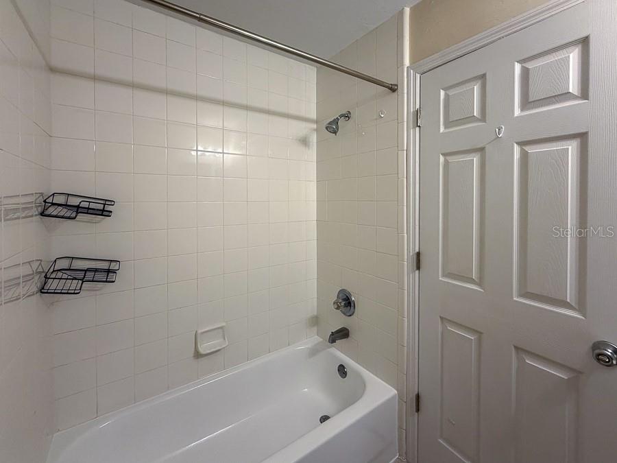 MAGNOLIA MANOR - Residential Lease