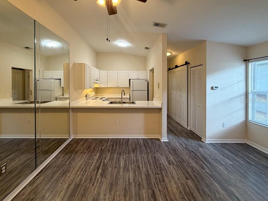 MAGNOLIA MANOR - Residential Lease