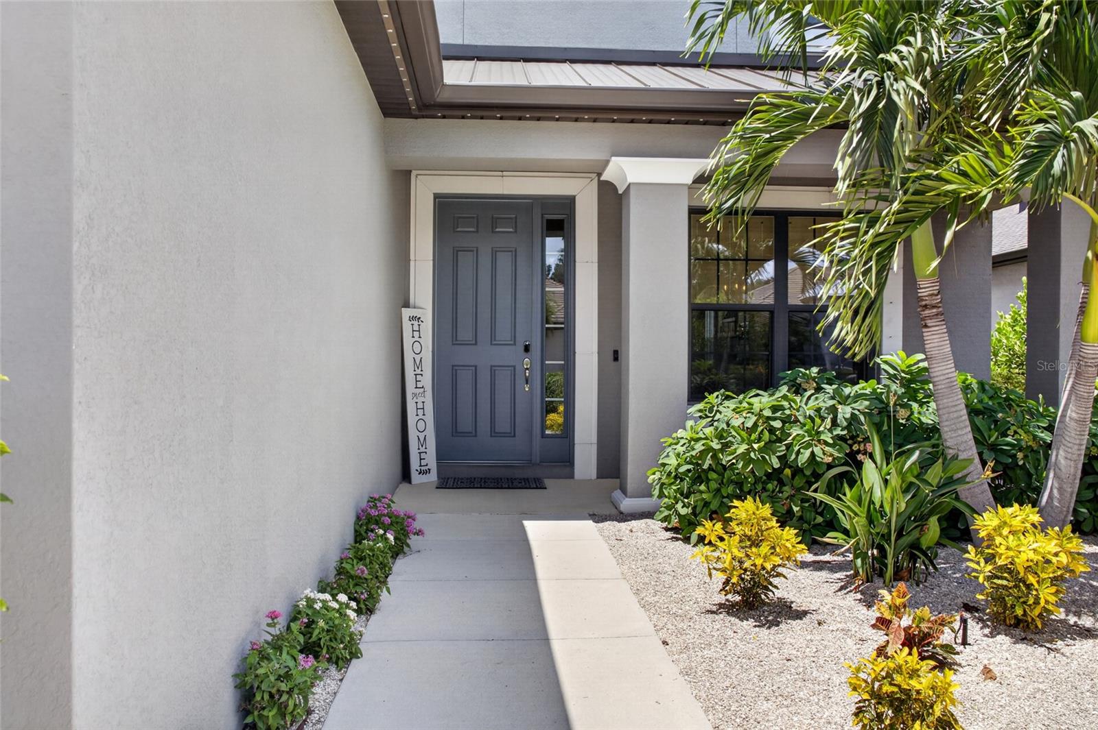 9069 LUNA LANE