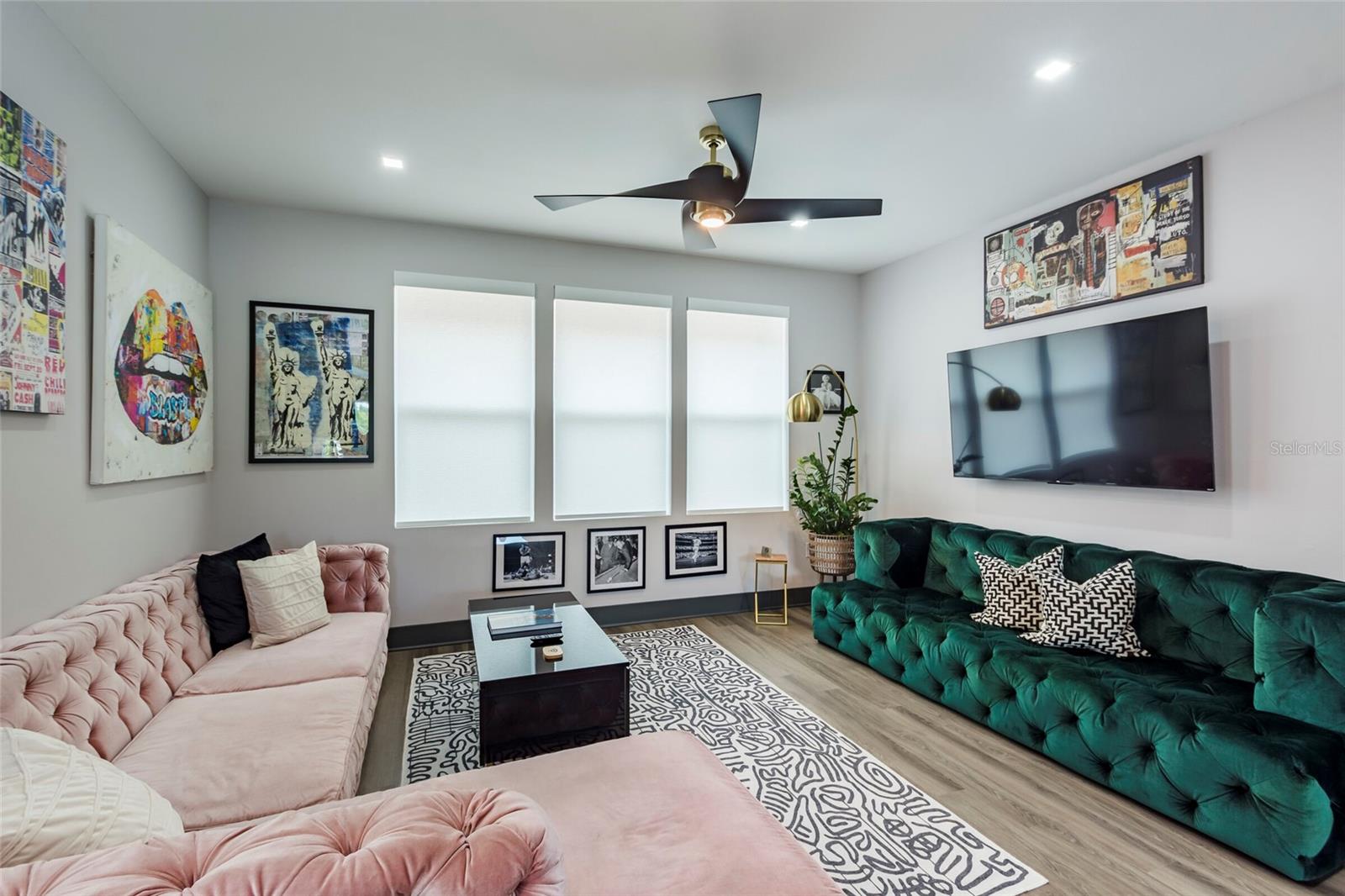 DRIFTWOOD ON CENTRAL - Residential Lease
