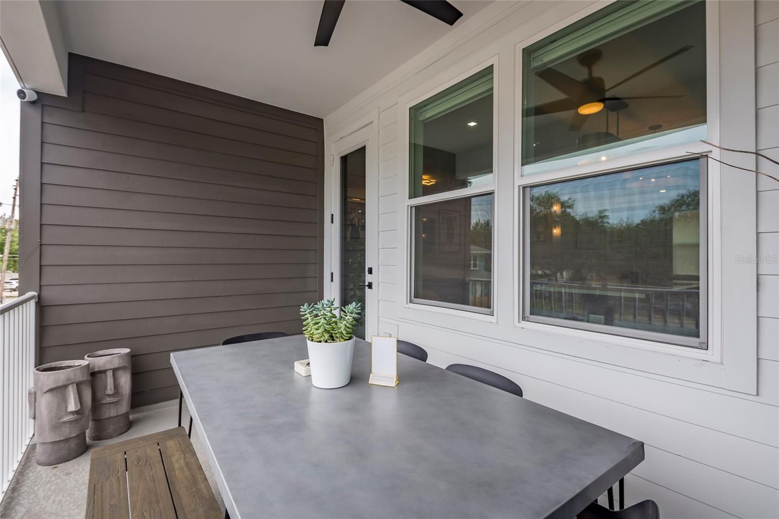 DRIFTWOOD ON CENTRAL - Residential Lease