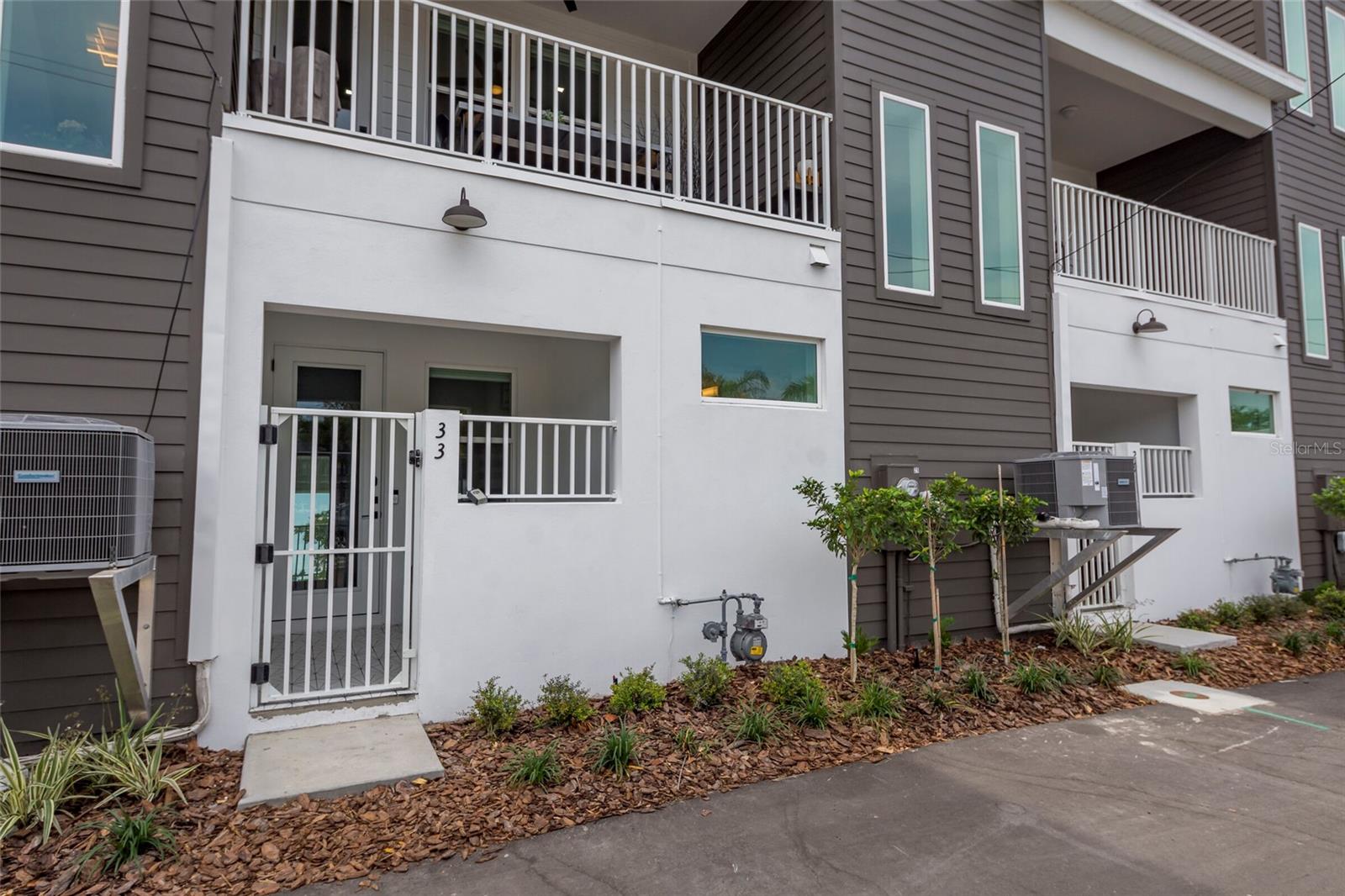 DRIFTWOOD ON CENTRAL - Residential Lease