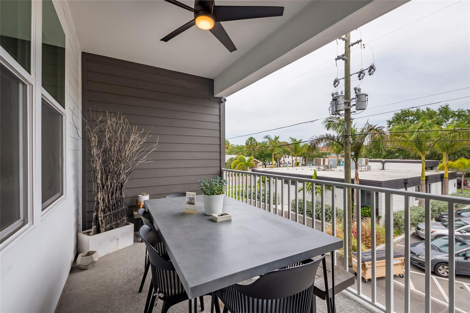 DRIFTWOOD ON CENTRAL - Residential Lease