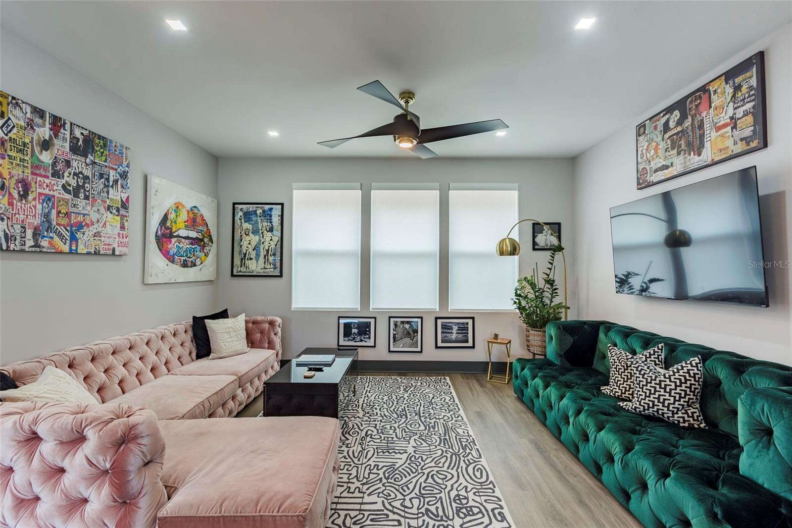 DRIFTWOOD ON CENTRAL - Residential Lease