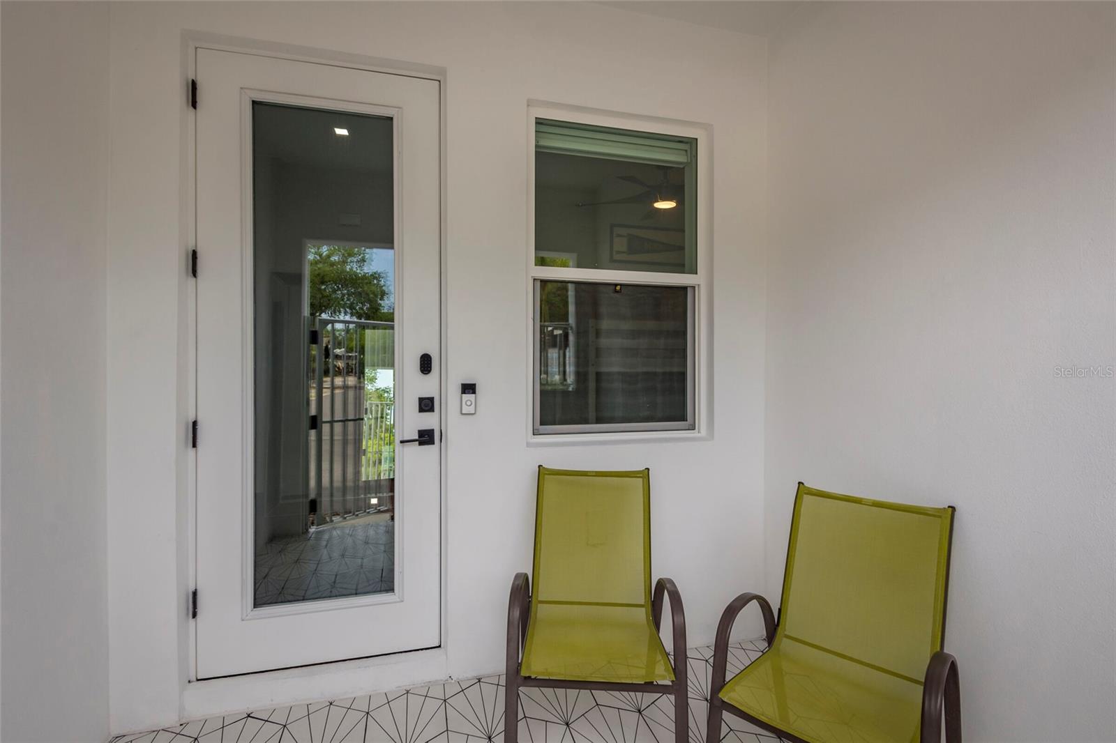 DRIFTWOOD ON CENTRAL - Residential Lease