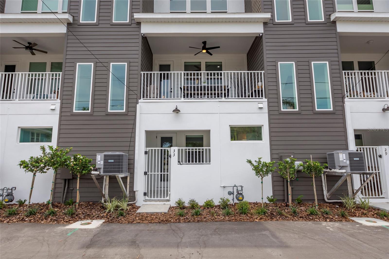 DRIFTWOOD ON CENTRAL - Residential Lease